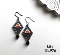 No.976・デリカビーズとチェコガラスのピアス・イヤリング・ネコポス発送