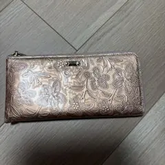 花柄型押し 長財布 ラウンドファスナーのサムネイル