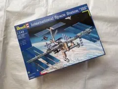 Revell 国際宇宙ステーション　ISSのサムネイル