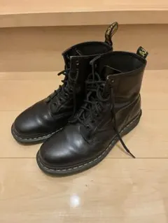 【Dr. Martens 8ホール】黒のサムネイル