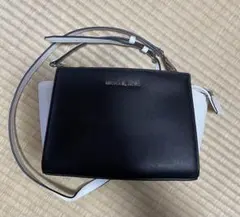 【MICHAEL KORS 】ショルダーバッグ_ブラック/ホワイト