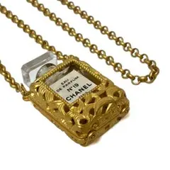 2026年最新】シャネル No19 ネックレスの人気アイテム - メルカリ