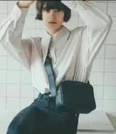 TOPKAPI EFOLE フェイクレザーワイドベルトジップショルダーバッグ　黒