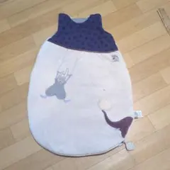 Item thumbnail for item ad6eaf42-9c55-4bc2-a31a-03b57f8b4424