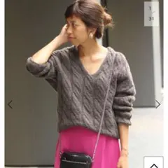 IENA otona MUSEコラボ　ローゲージケーブルVネックプルオーバー