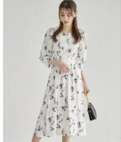 《専用！》トッコクローゼット　バックレースアップスクエアネックフラワーワンピース