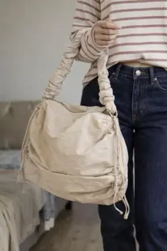 ナイロンショルダーバッグ 白 ホワイト