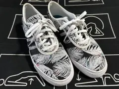adidasスニーカー