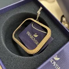 Swarovski ストーン付き Apple Watchケース