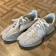 New Balance 327 スニーカー ホワイトのサムネイル