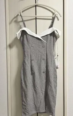 オフショルダー ドレス