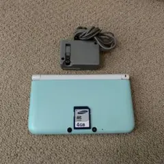 良品　ニンテンドー3DS LL ミント×ホワイト