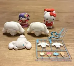 シナモロール ・キティーちゃんフィギュアセット ・キーホルダー　ガチャガチャ