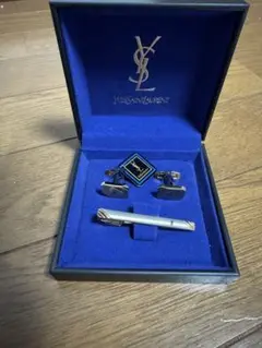 Yves Saint Laurent カフスボタン＆ネクタイピンセット