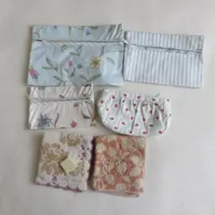 ローラアシュレイ　ポーチ4つ　タオルハンカチ2枚セット