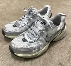 NIKEナイキV2K RUN 24.5