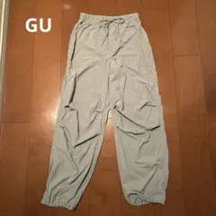 GU ナイロンワークパンツ　ライトグレー