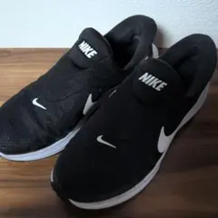 NIKE スリッポン スニーカー ブラックのサムネイル