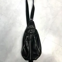 コーチトンプソン　ブラックレザー　ボディバッグ　良品！