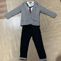 子供用フォーマルスーツ　ネクタイ付き　入園　入学　冠婚葬祭未使用品