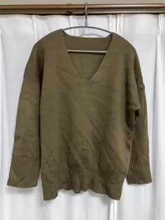 ユアーズ ブラウン　Vネック 長袖セーター　ニット　ゆったり　オーバーサイズ