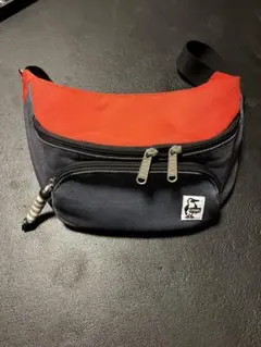 チャムス CHUMS ファニーパック 赤とネイビー