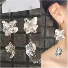 No.89 大ぶり 艶シルバーフラワー×艶シルバー花びら ペタルピアス