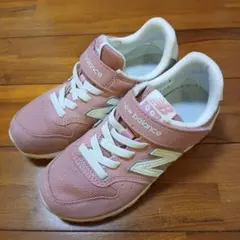 ニューバランススニーカー　19センチ　ピンク