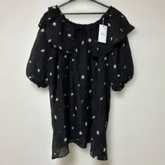 新品タグ付】LOWRYSFARM 2WAYシシュウミニワンピース黒 ネット完売