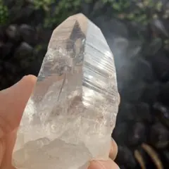 2.1kg超】高品質ブラジルミナス産 特大水晶 ポイント台座付 天然石