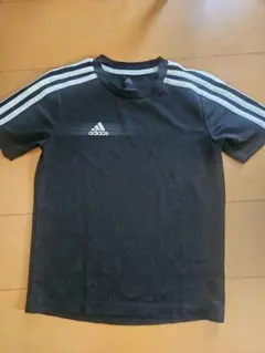 お値下げしました‼adidas 半袖 2枚セット 140cm