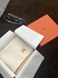 HERMES ハンドタオル　カレ・タオル