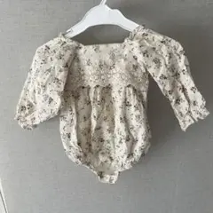 花柄ロンパース　ベビー