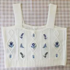 SHEIN 花柄 刺繍 ビスチェのサムネイル