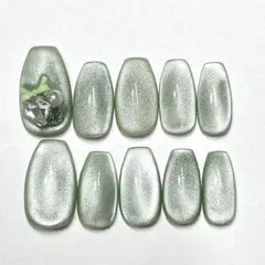 【現品】ネイルチップ　グリーン　緑　マグネット　ハート　リボン　ワンホン　韓国