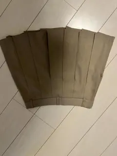 GU ベージュ プリーツスカート ショートパンツ付き