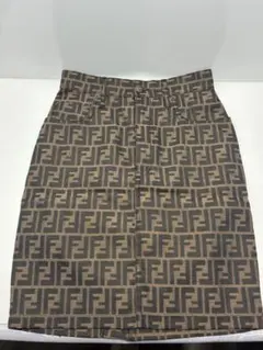 2025年最新】FENDI フェンディ スカートの人気アイテム - メルカリ