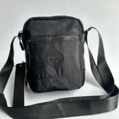 STONE ISLAND ブラックショルダーバッグ