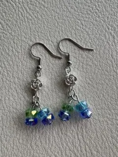 ハンドメイド 花モチーフ ピアス（0404）