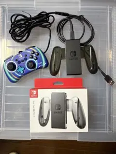 任天堂 スイッチ 用　Joy-Con充電グリップ・ホリパッド ミニ　中古