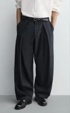 ZARA ザラ　ネイビーストライプ　ワイドプリーツパンツ