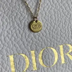 ri♡・Dior チャーム 3個 CHRISTIAN DIOR - Silver 3-row Charm Bag Beauty Logo Necklace