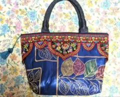 ゴブラン織り がま口 ハンドバッグ 縦ストライプ 刺繍 クラシック柄 