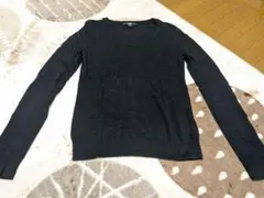 UNIQLO ブラック Vネックセーター S