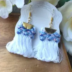 ボタニカル ブルー 青 ピアス イヤリング 花 チロリアンテープ 刺繍