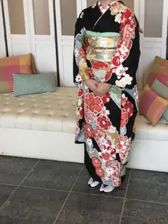 週末SALE】振袖フルセット 赤地 桜・梅柄 金彩帯 草履バッグ付 - メルカリ