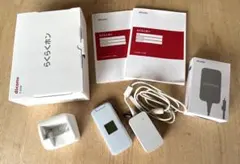 docomo らくらくホン F-01M ホワイト 本体・充電器のサムネイル