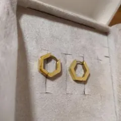 ゴールド 六角形 フープピアス
