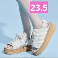 adidasガゼルボールドサンダルW 24.5 重盛さと美着用 - メルカリ