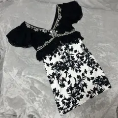 ビジュー装飾フリルドレス 花柄スカート